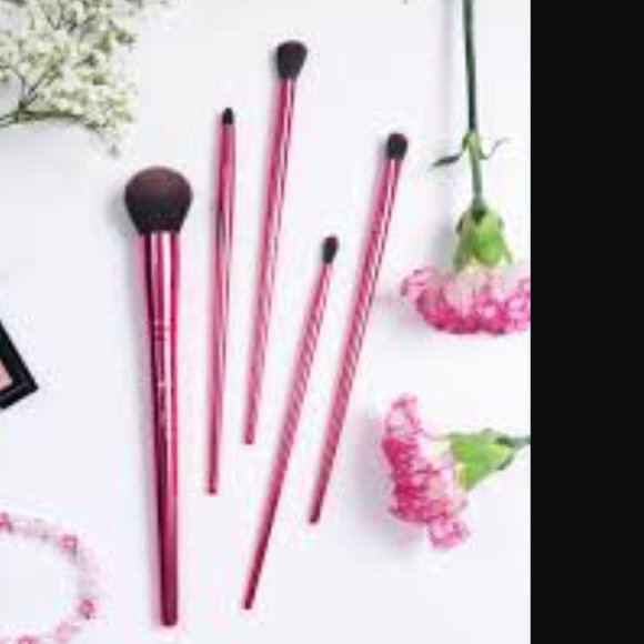 🌈4/$20 NEW SHAINA B MIAMI B. Fab Makeup Brush Set Retail Price: $24.95 - Picture 2 of 8